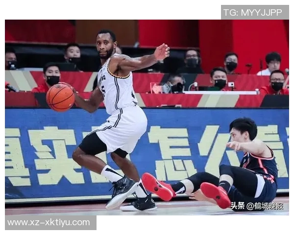 媒体人分析弗格状态对CBA表现的影响与伤病恢复的重要性 媒体人分析弗格状态对CBA表现的影响与伤病恢复的重要性